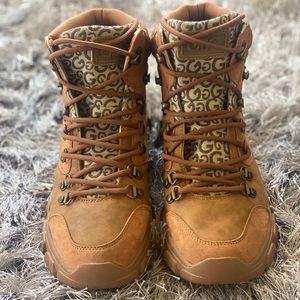 Guess Combat Boots